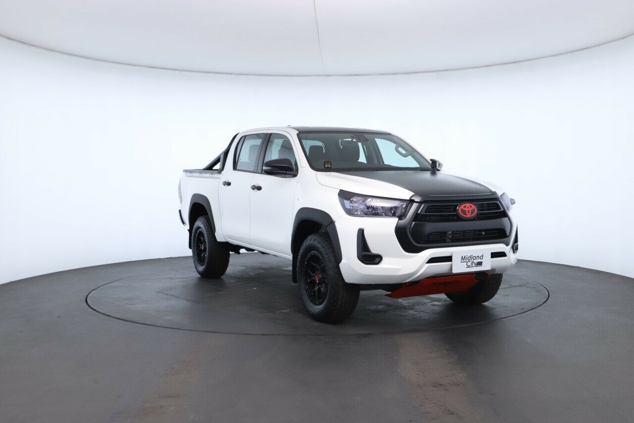 Toyota Hilux image 4