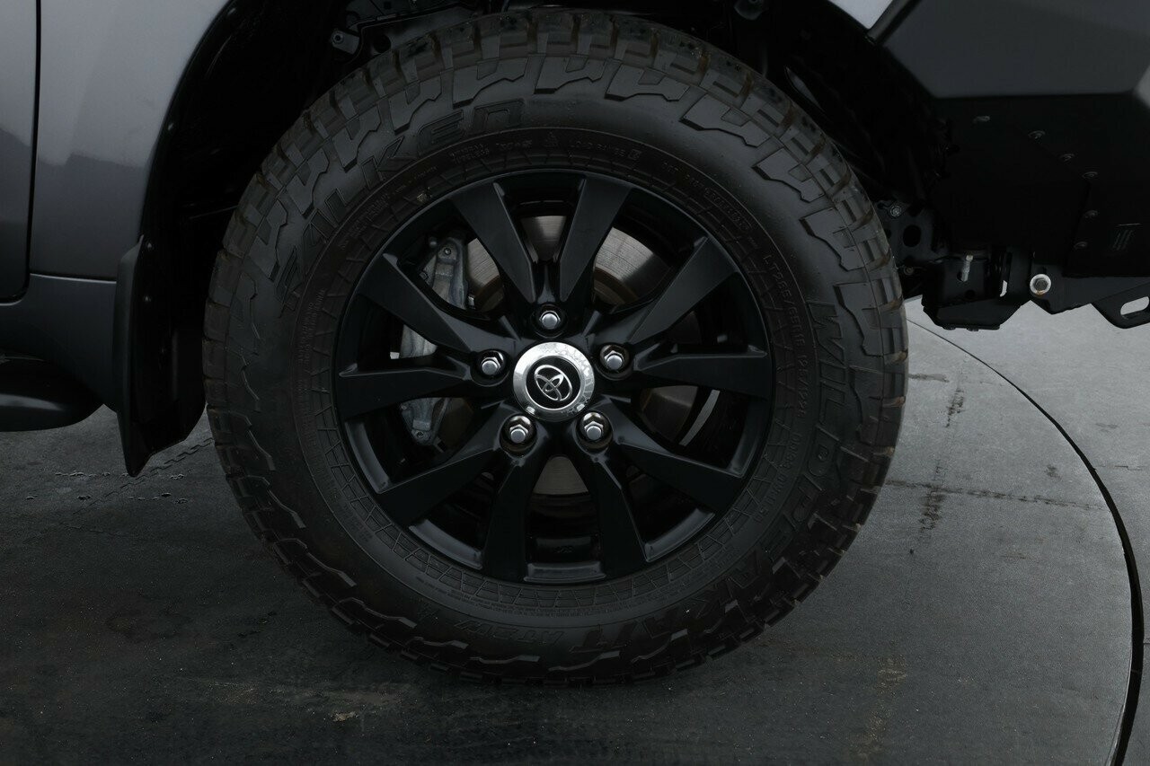 Toyota Landcruiser image 3