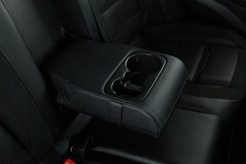 https://vehicle-cdn.autoleague.cloud/30353_61035357_25.jpg