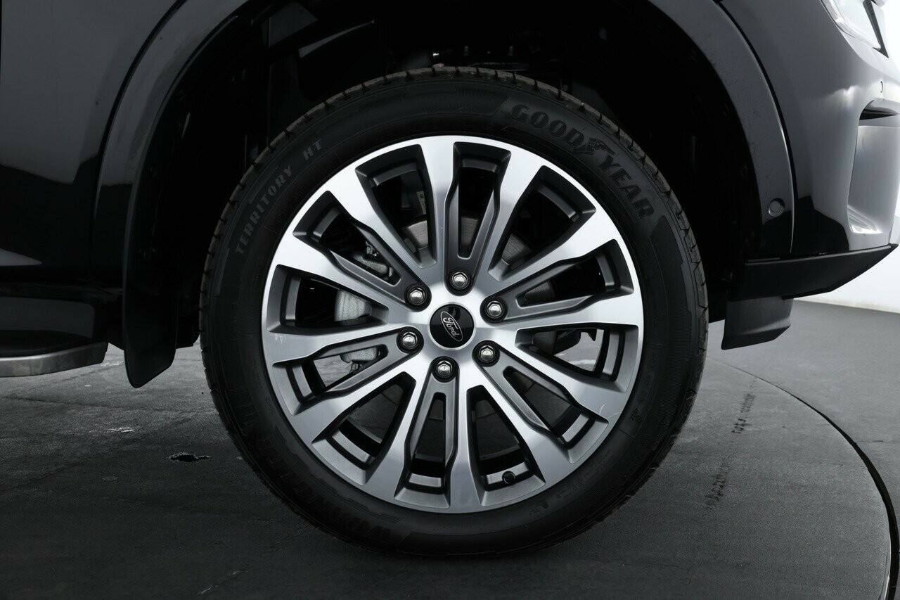 Ford Everest image 3