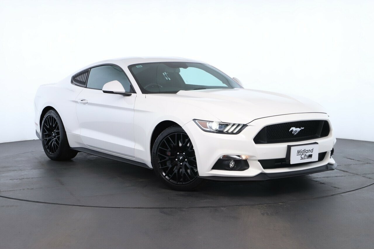 Ford Mustang image 1