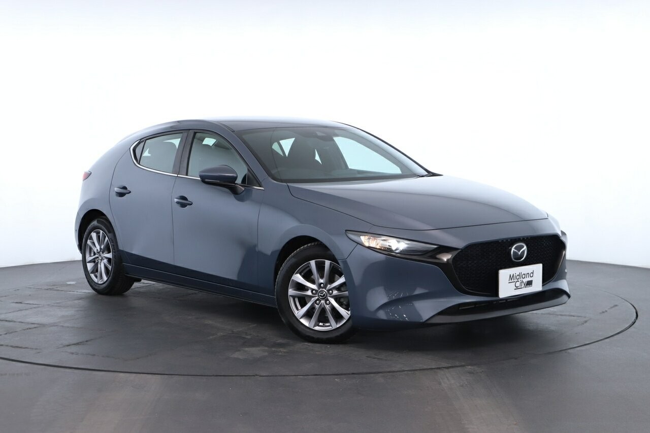 Mazda 3 image 1