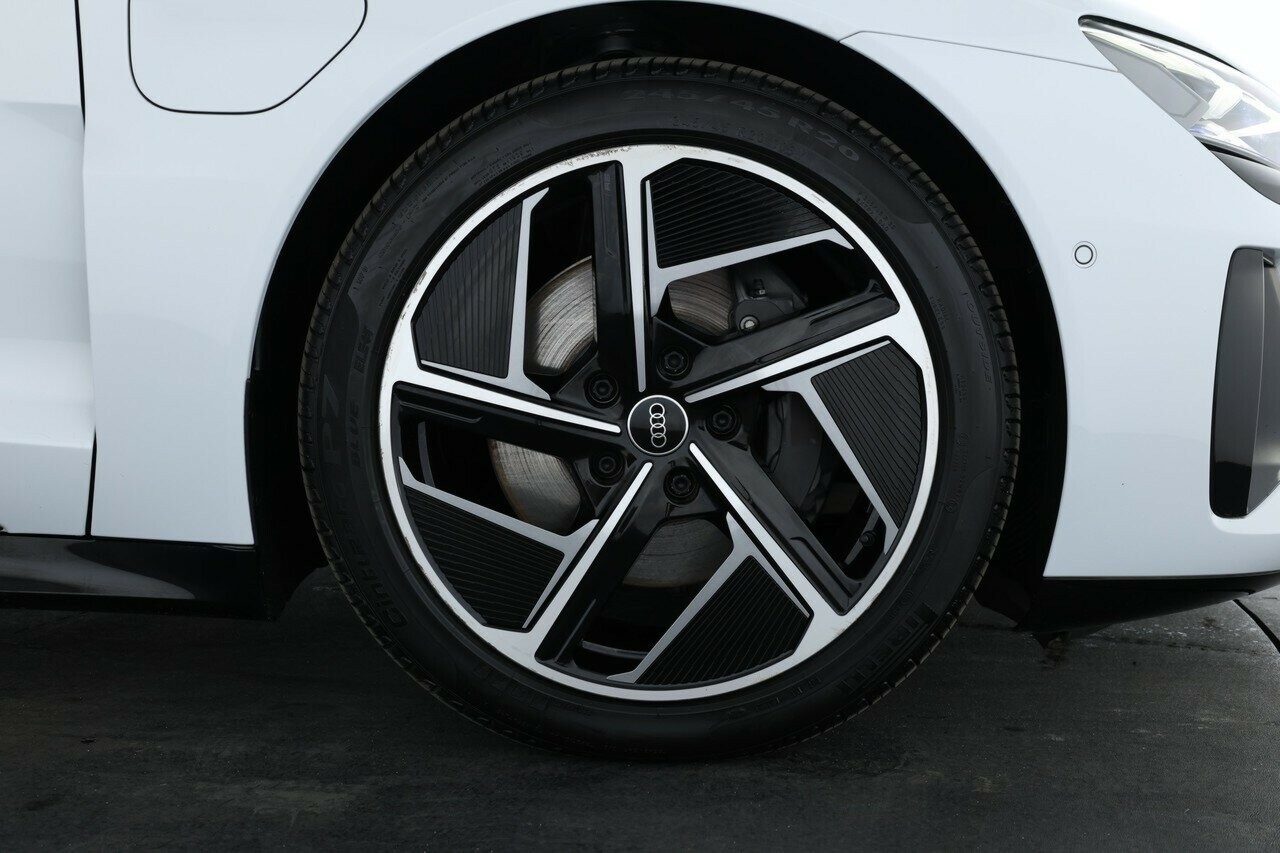 Audi E-tron Gt image 3