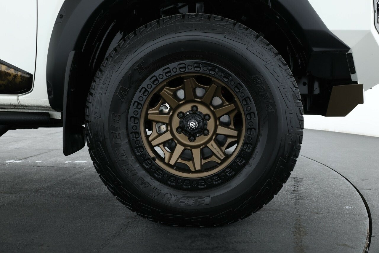 Nissan Navara image 3