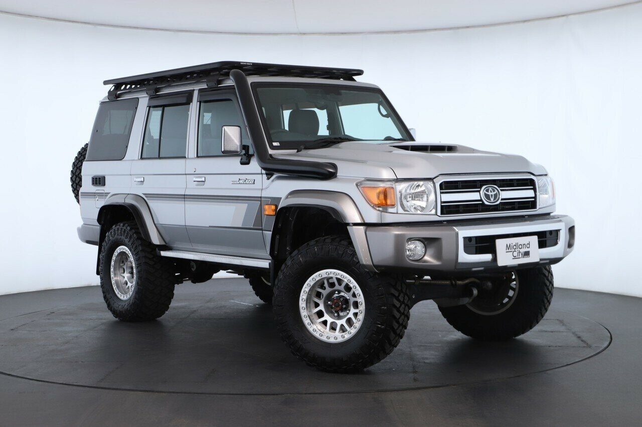 Toyota Landcruiser image 1