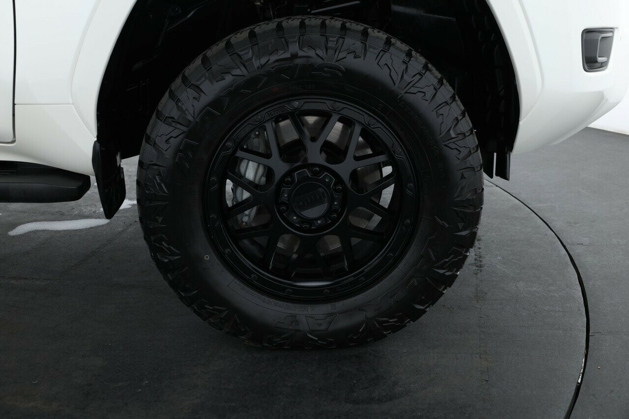 Toyota Landcruiser image 3