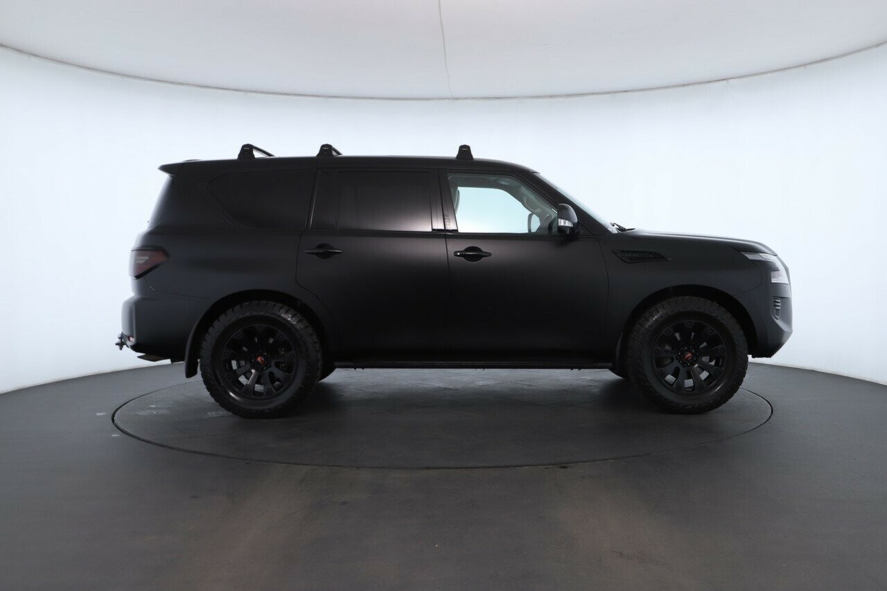 Nissan Patrol image 2