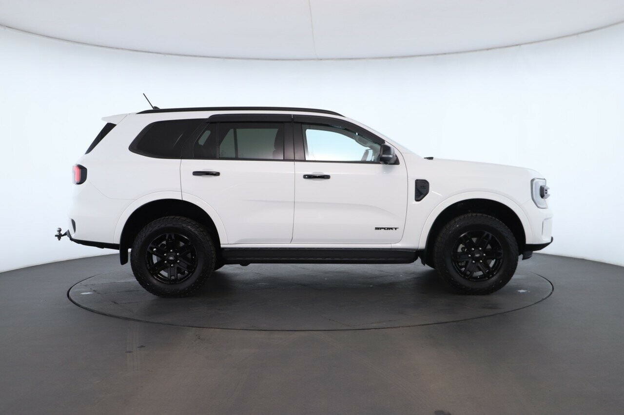 Ford Everest image 2