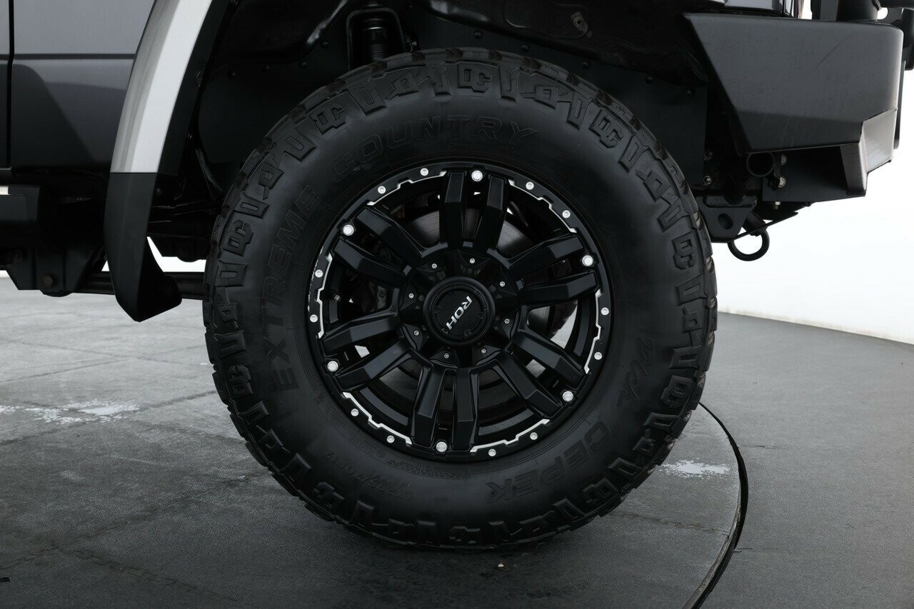 Toyota Landcruiser image 3