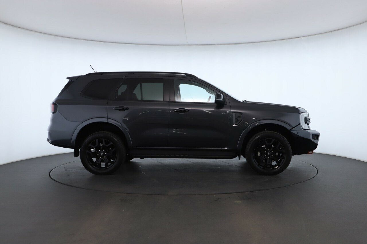 Ford Everest image 2