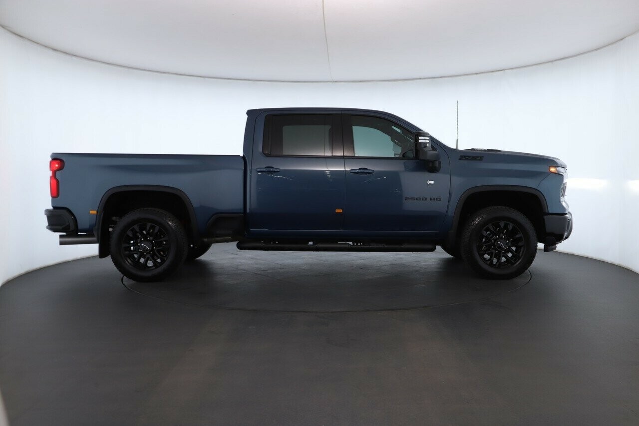 Chevrolet Silverado Hd image 2