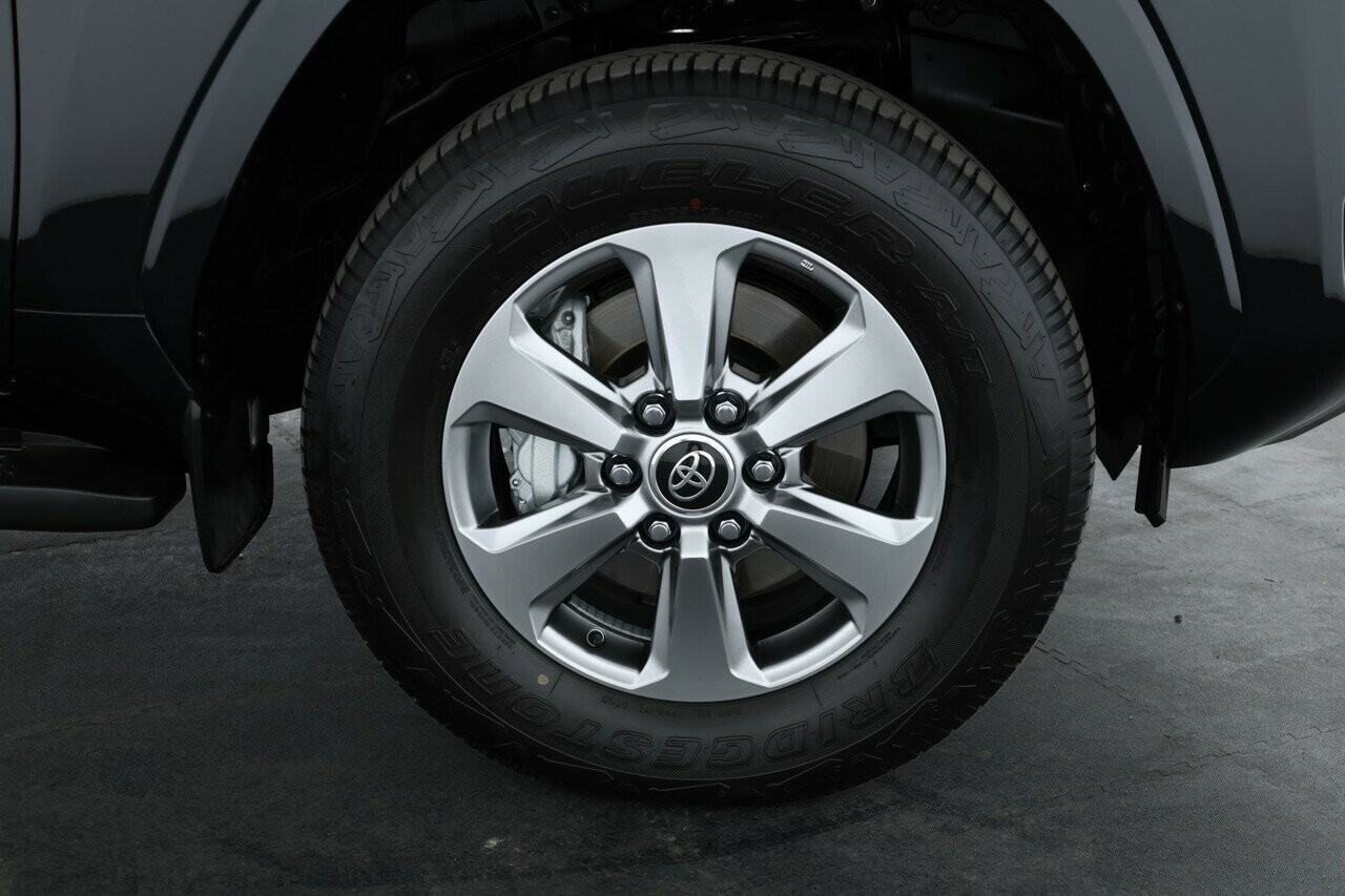 Toyota Landcruiser image 3