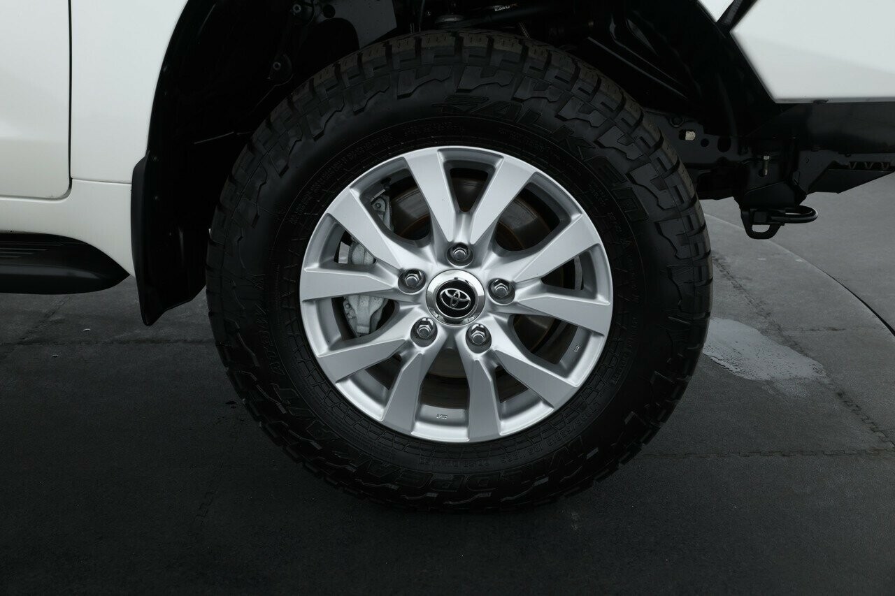 Toyota Landcruiser image 3