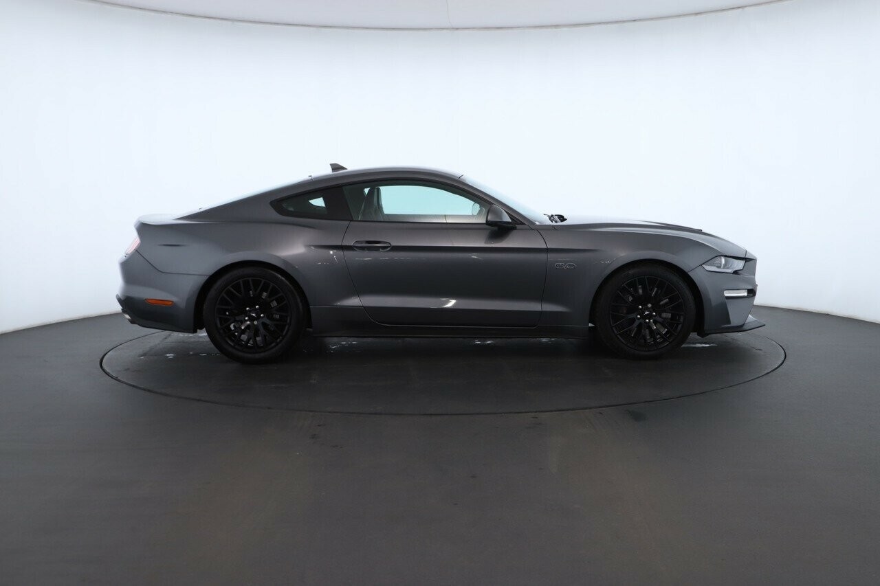 Ford Mustang image 3