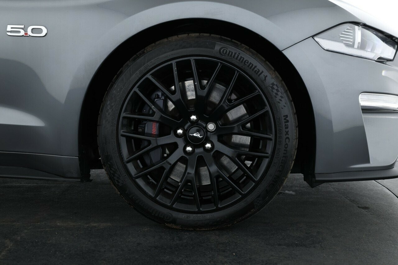 Ford Mustang image 4