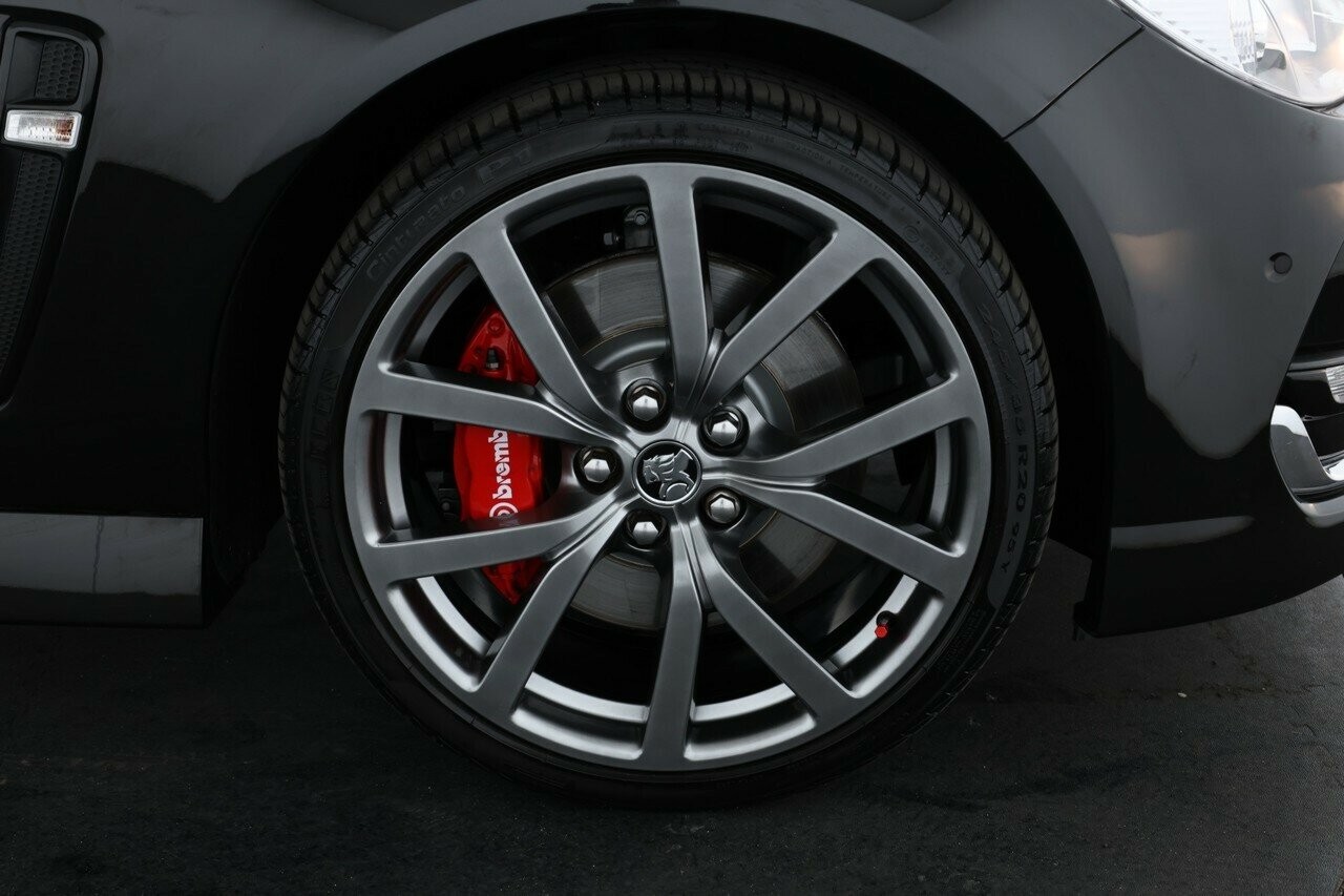 Holden Commodore image 3