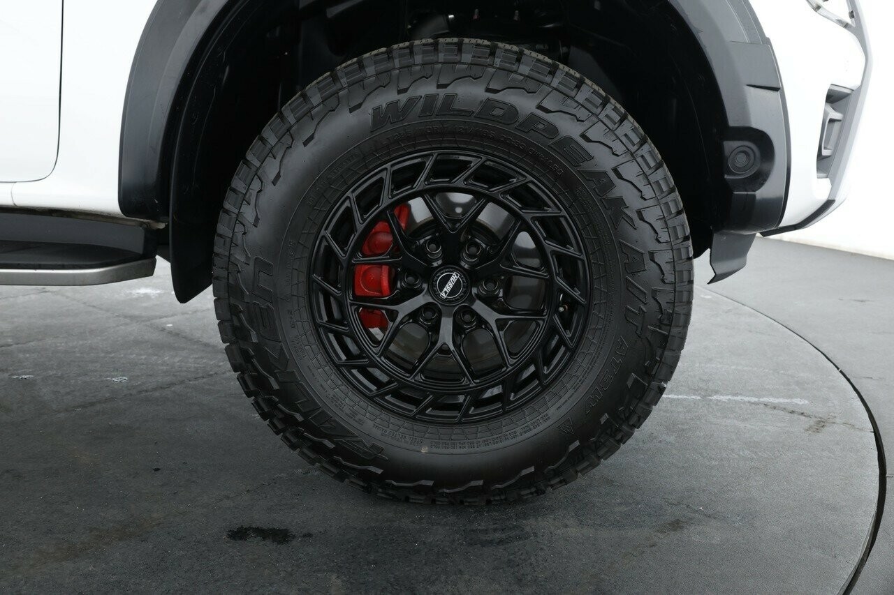 Toyota Landcruiser Prado image 3