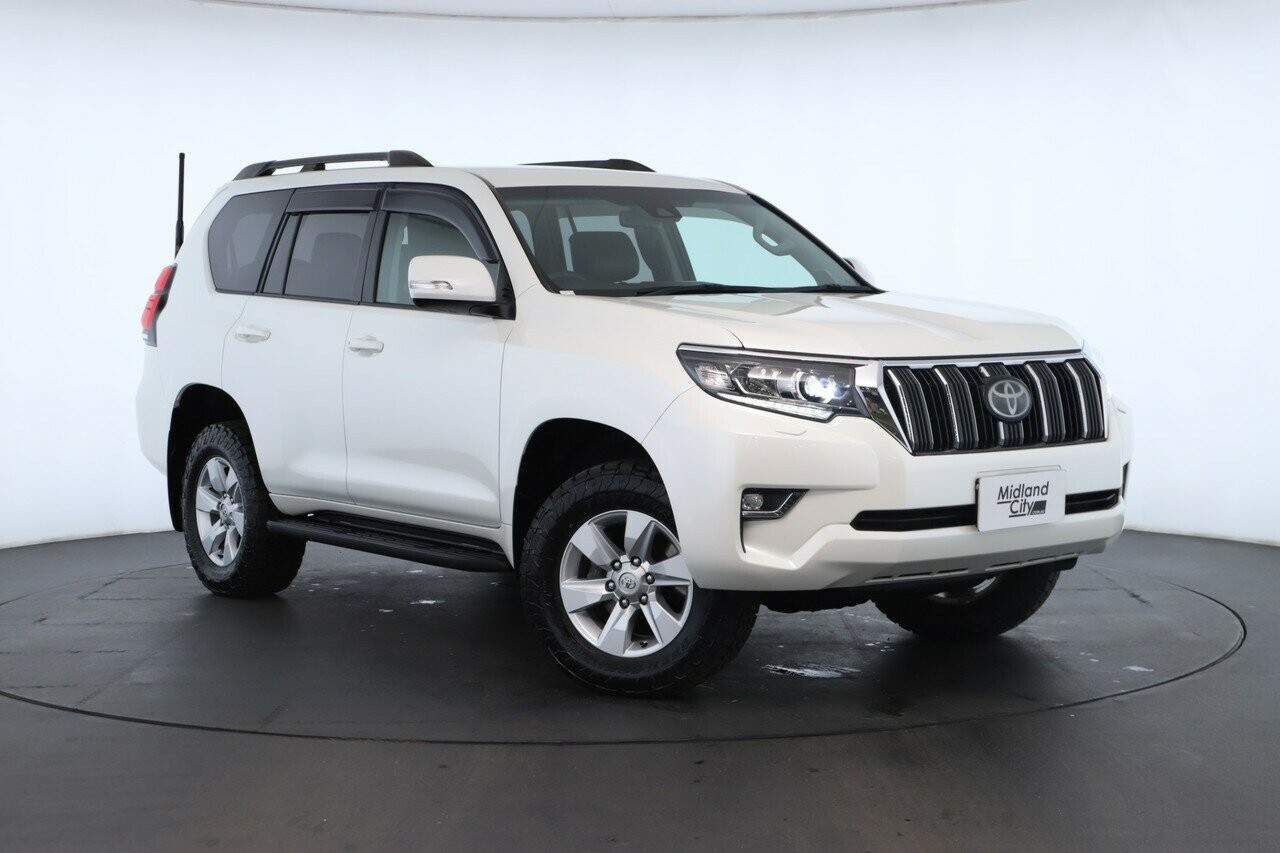 Toyota Landcruiser Prado image 2