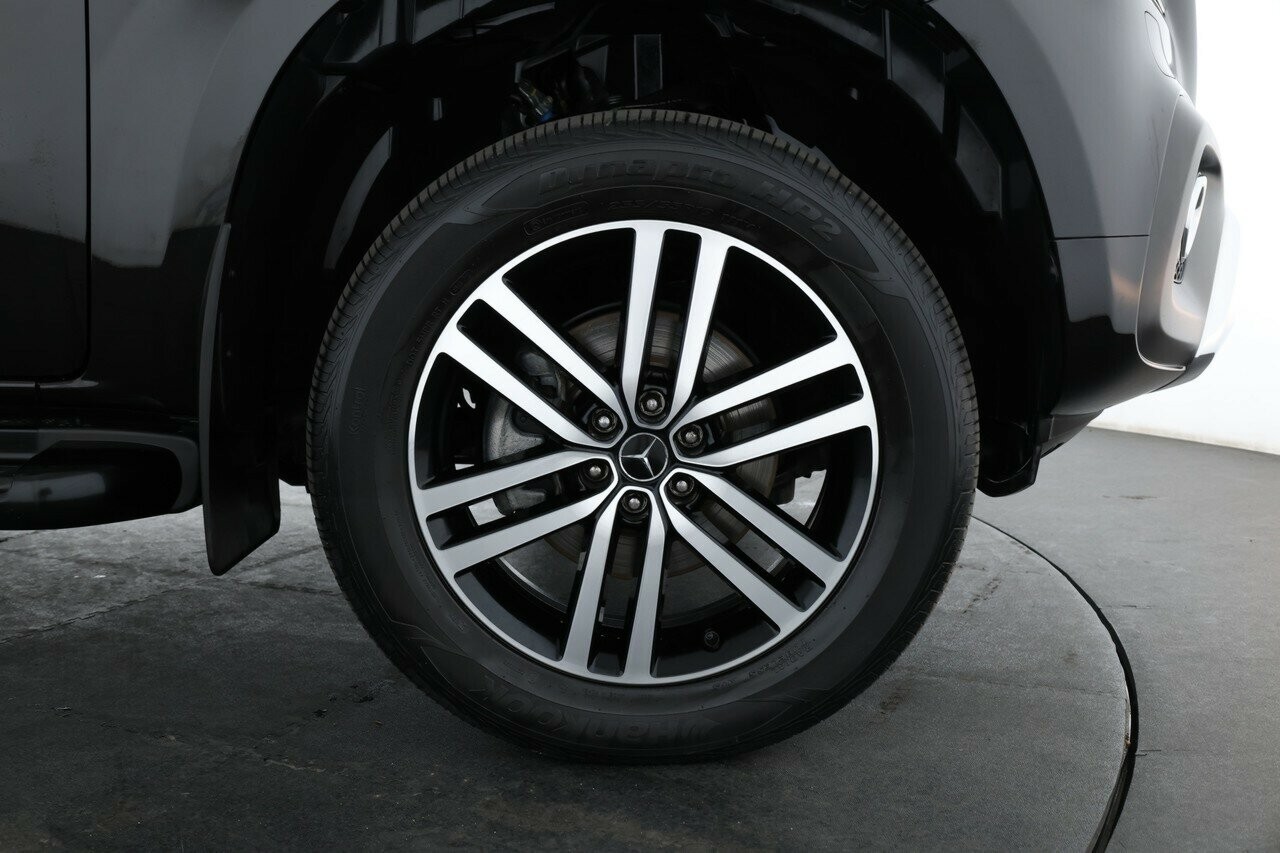 Mercedes Benz X-class image 3