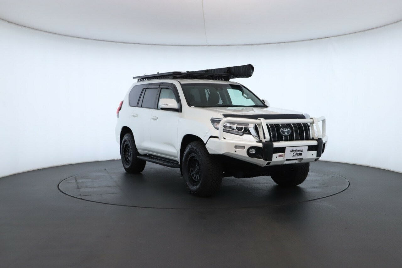 Toyota Landcruiser Prado image 4