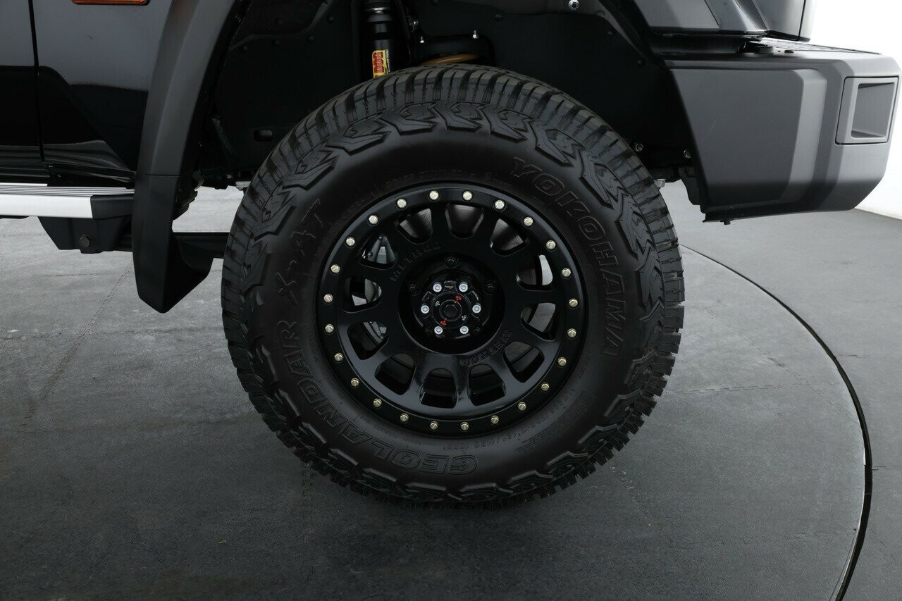 Toyota Landcruiser image 3