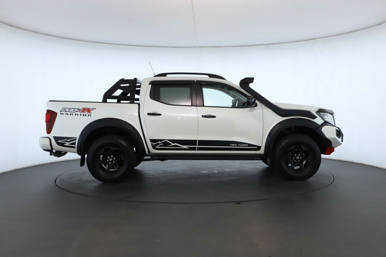 Nissan Navara image 2