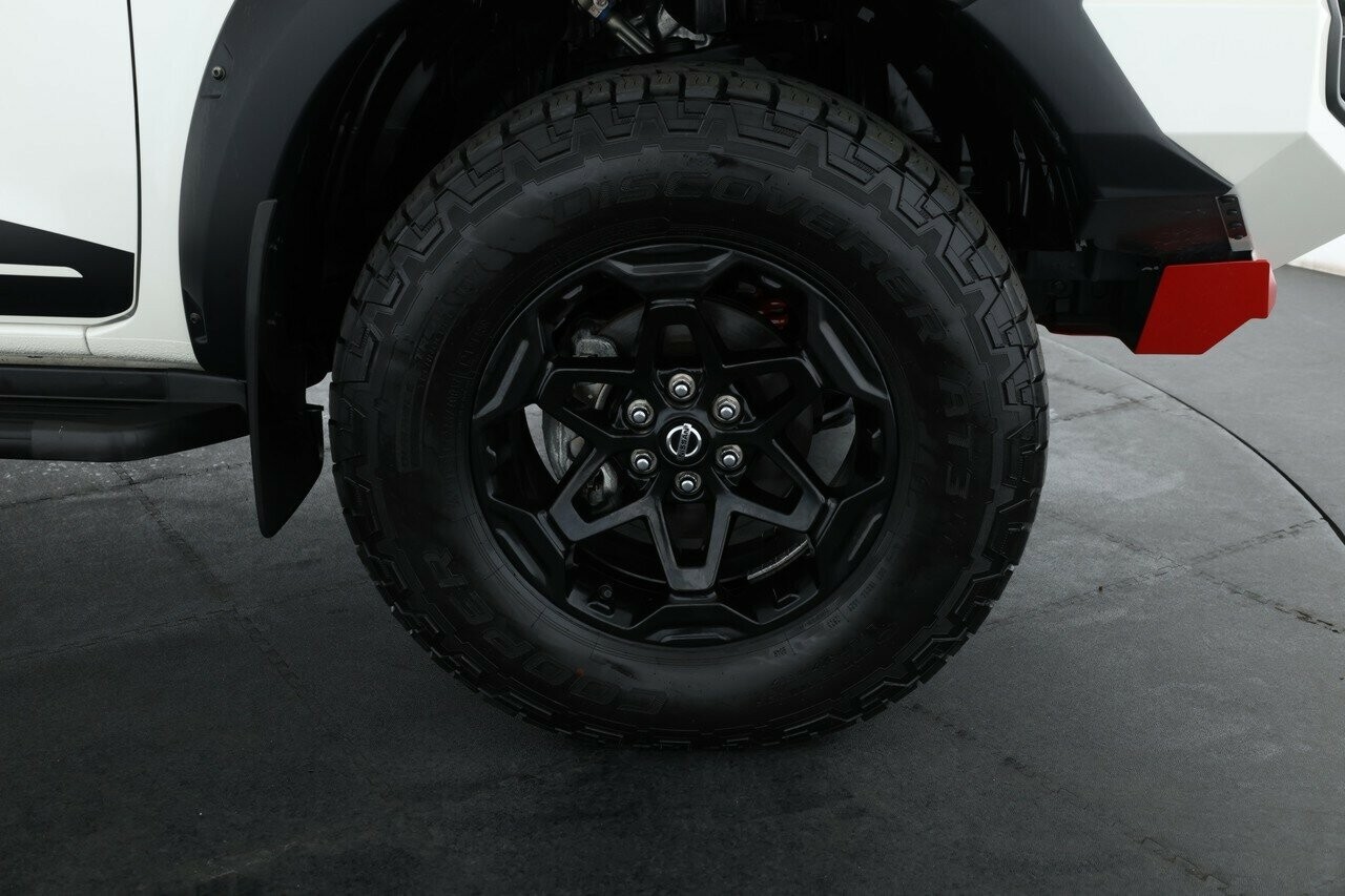 Nissan Navara image 3