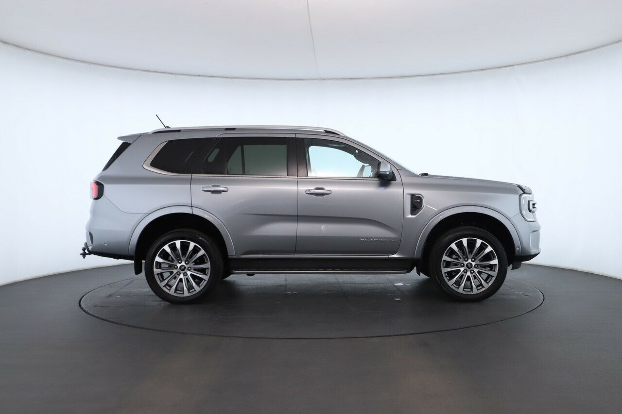 Ford Everest image 2