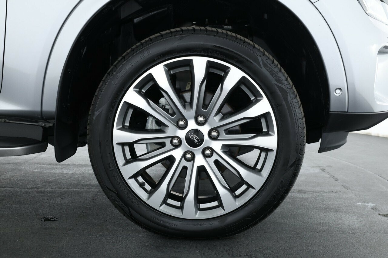 Ford Everest image 3