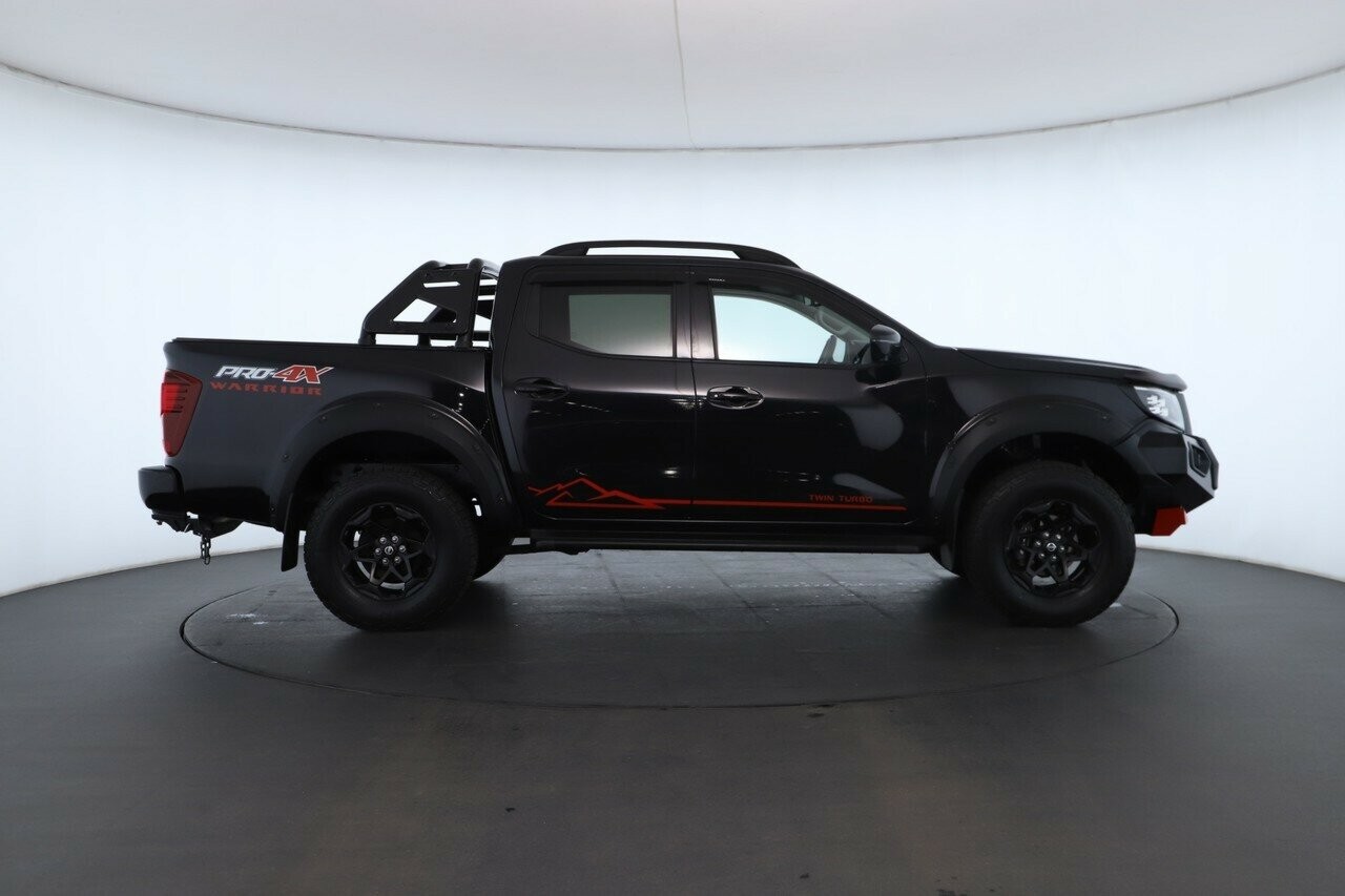 Nissan Navara image 2