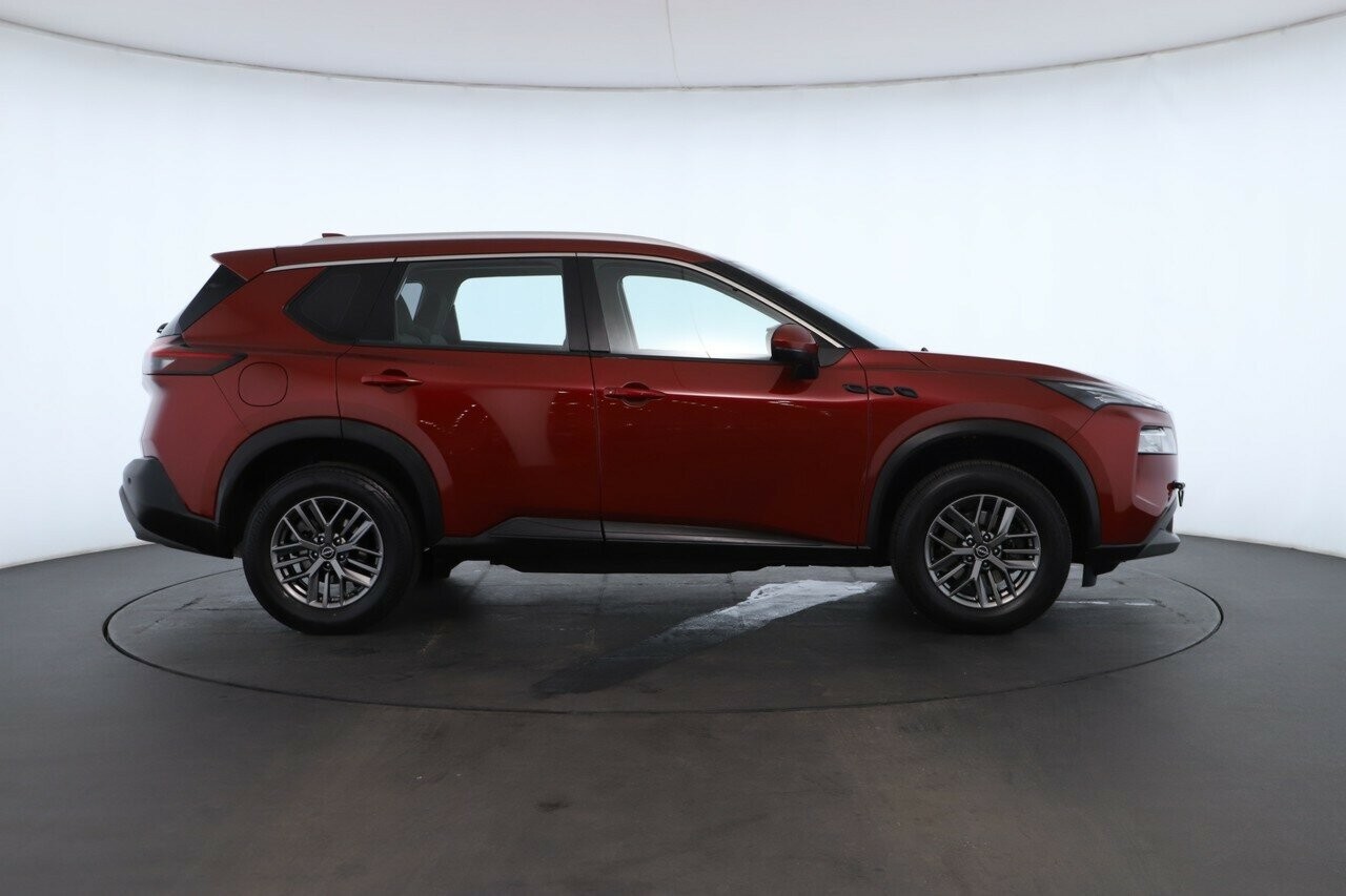 Nissan X-trail image 2