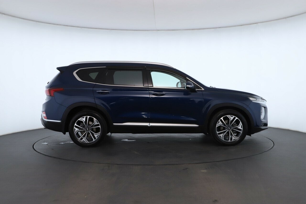 Hyundai Santa Fe image 2