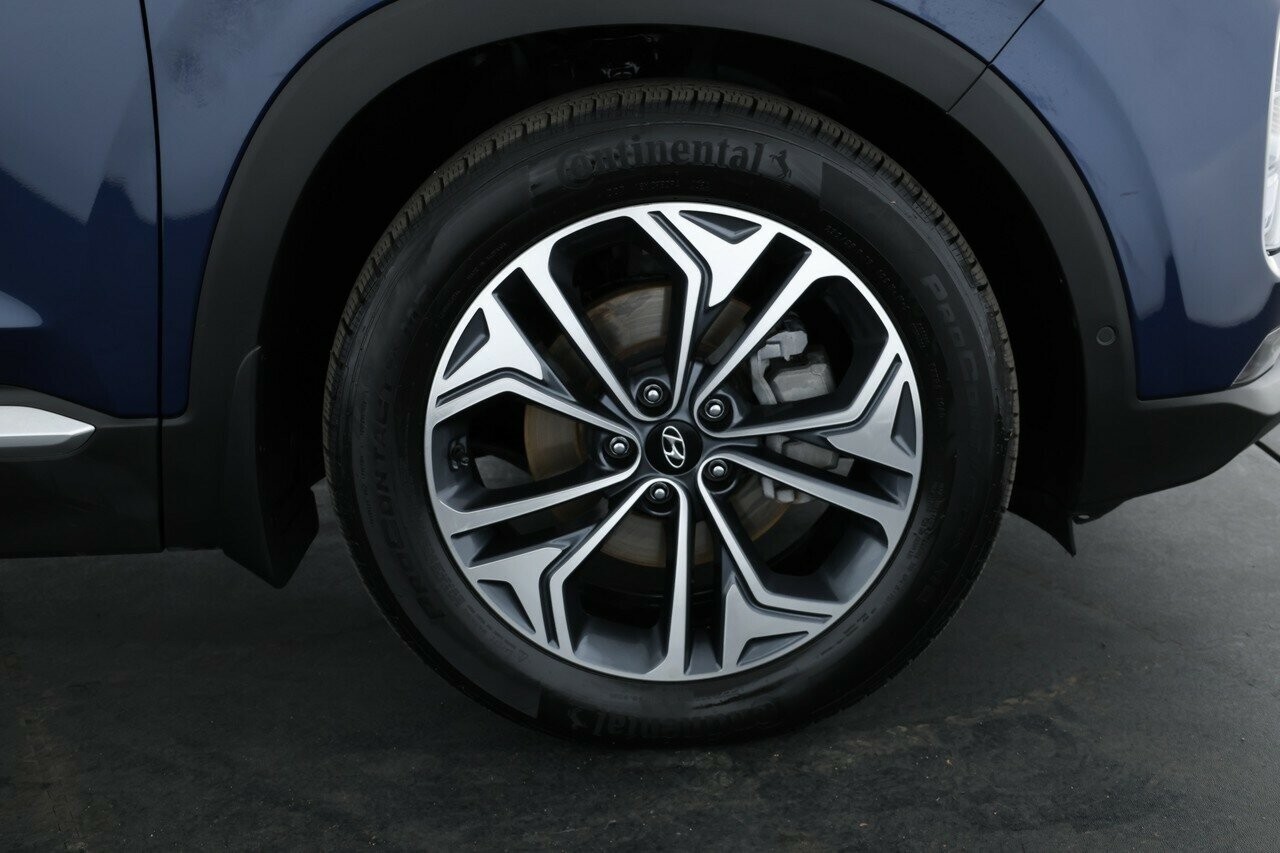 Hyundai Santa Fe image 3