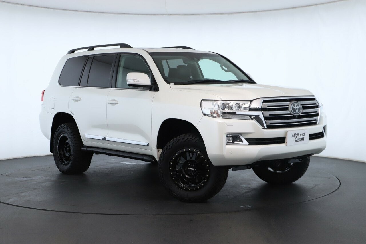 Toyota Landcruiser image 1