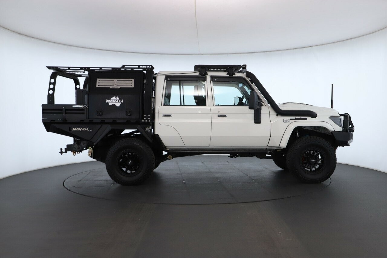 Toyota Landcruiser image 2