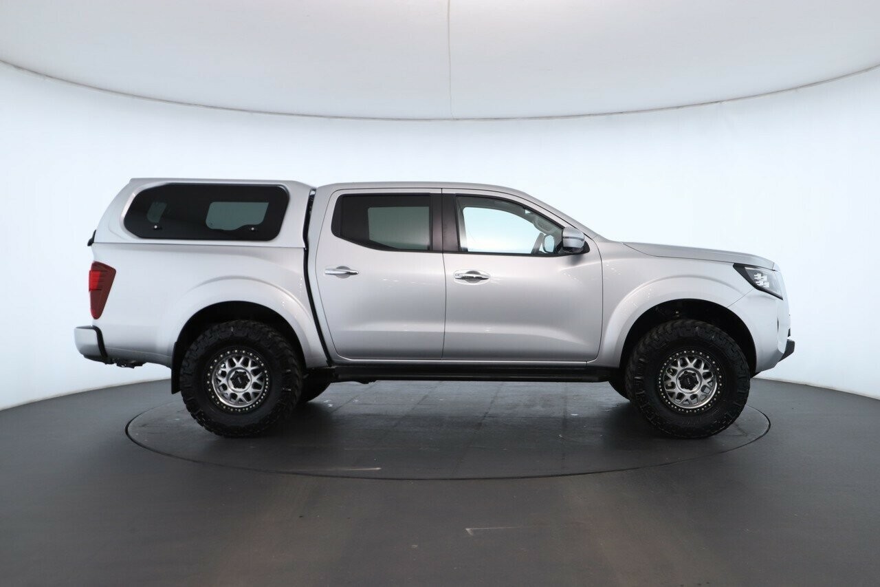 Nissan Navara image 2