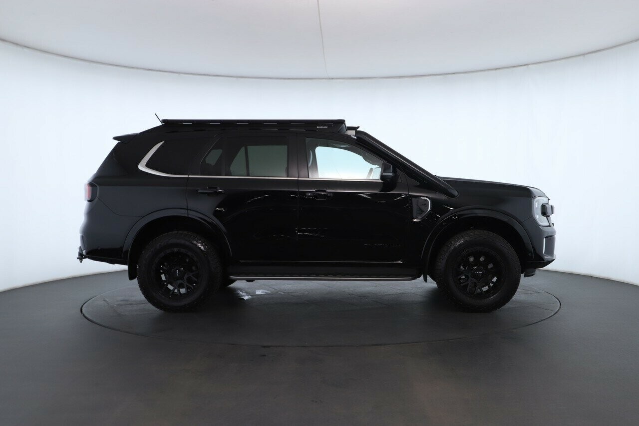 Ford Everest image 2