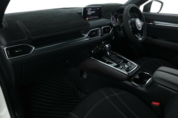https://vehicle-cdn.autoleague.cloud/30353_61037424_34.jpg
