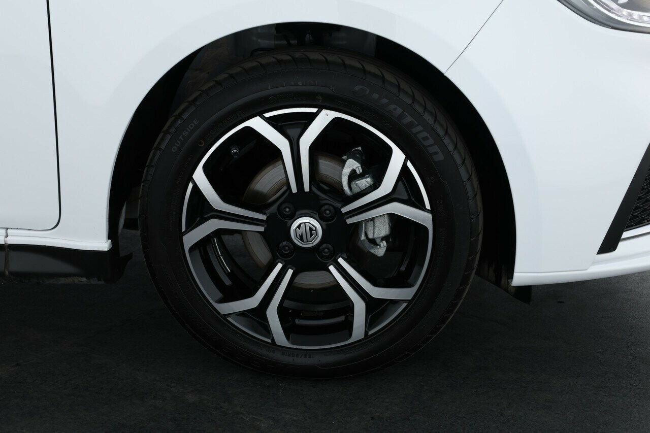 MG Mg3 image 3