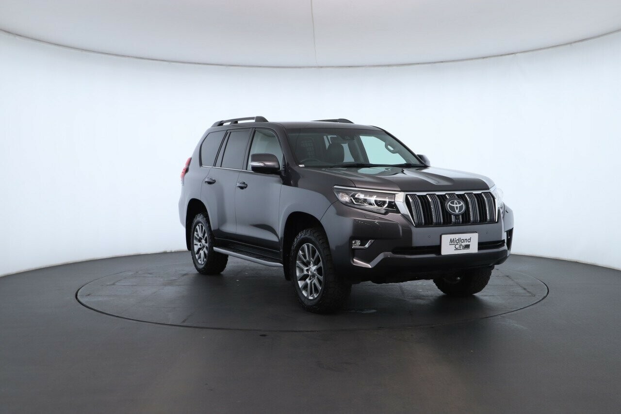 Toyota Landcruiser Prado image 4