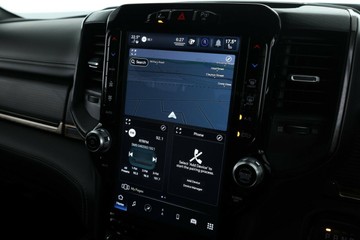 https://vehicle-cdn.autoleague.cloud/30353_61037513_21.jpg