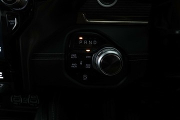https://vehicle-cdn.autoleague.cloud/30353_61037513_24.jpg