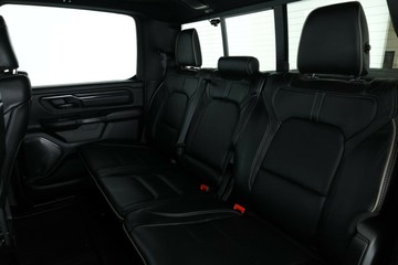 https://vehicle-cdn.autoleague.cloud/30353_61037513_27.jpg