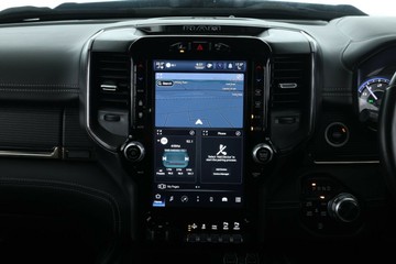 https://vehicle-cdn.autoleague.cloud/30353_61037513_29.jpg