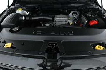 https://vehicle-cdn.autoleague.cloud/30353_61037513_6.jpg