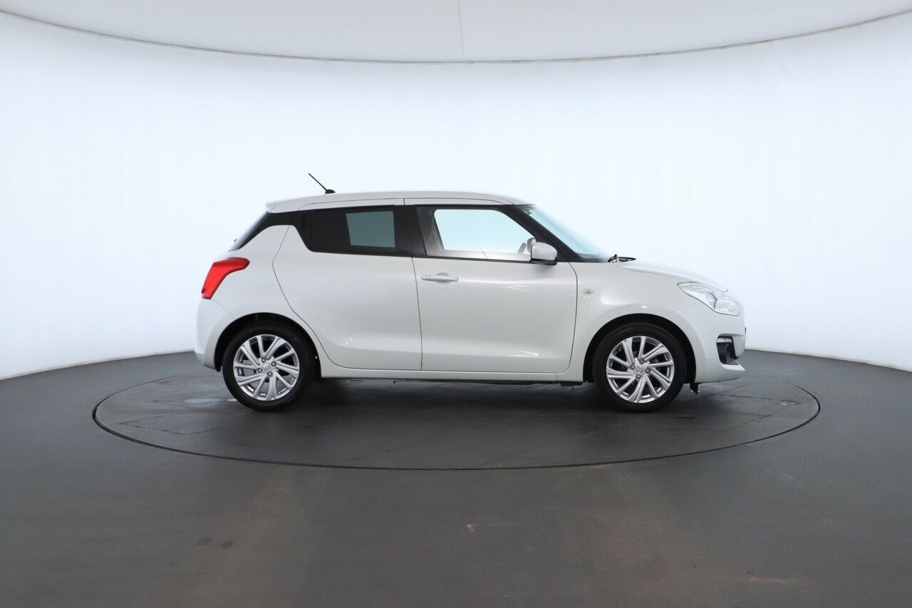 Suzuki Swift image 2