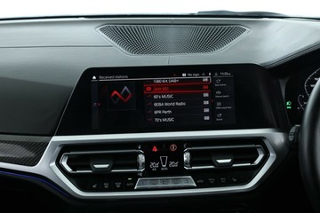 https://vehicle-cdn.autoleague.cloud/30353_61037573_24.jpg