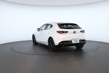 https://vehicle-cdn.autoleague.cloud/30353_61037696_12.jpg