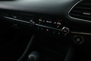 https://vehicle-cdn.autoleague.cloud/30353_61037696_24.jpg
