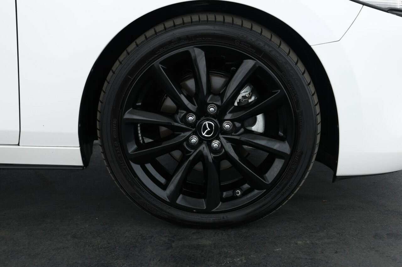Mazda 3 image 3